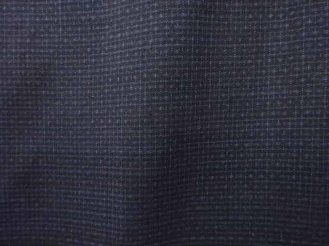 アンティーク　小格子織り出し本場泥大島紬男物着物